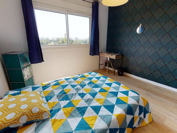 Colocation / Appartement 5 pièces de 89 m², Vénissieux, Avenue Maurice Thorez / Photo 2