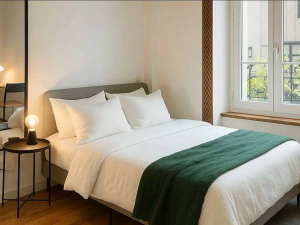 Colocation / Maison 10 pièces de 244 m², Montreuil, Rue de Stalingrad / Photo 2