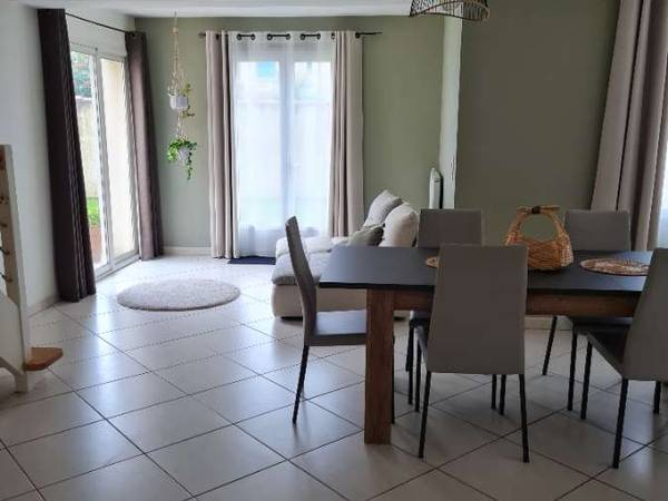 Colocation / Maison 8 pièces de 170 m², La Rochelle, Rue des Géraniums / Photo 2