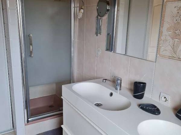 Colocation / Maison 8 pièces de 170 m², La Rochelle, Rue des Géraniums / Photo 9