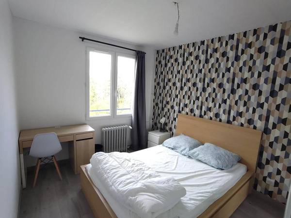 Colocation / Appartement 5 pièces de 92 m², Nevers, Rue Romain Rolland / Photo 7