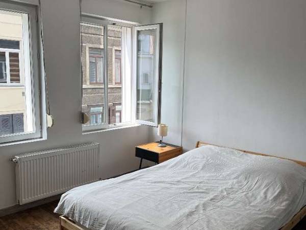 Rental / 4-bedroom house · 93 m², Lille, Rue Kepler / Photo 2