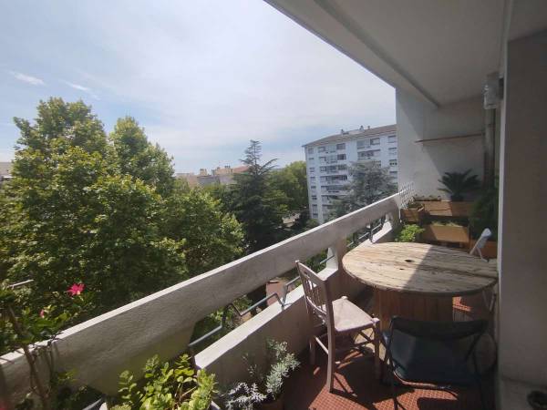 Colocation / Appartement 4 pièces de 95 m², Villeurbanne, Rue Edouard Aynard / Photo 2