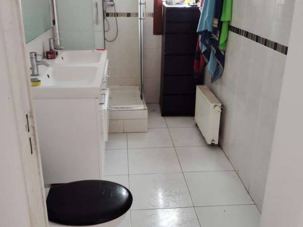 Colocation / Appartement 6 pièces de 114 m², Saint-Denis, Rue Baudet / Photo 4