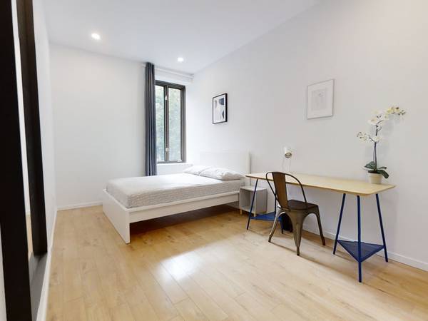 Colocation / Appartement 4 pièces de 110 m², Montréal / Photo 9
