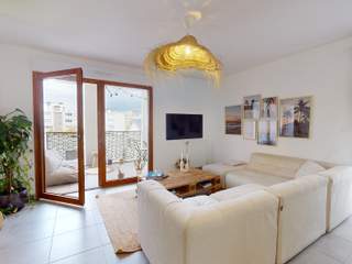 Rental / 4-bedroom flat · 80 m², Lyon, Rue Chantal Sandrin