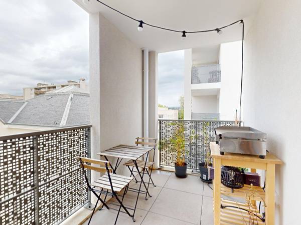 Location / Appartement 4 pièces de 80 m², Lyon, Rue Chantal Sandrin / Photo 21