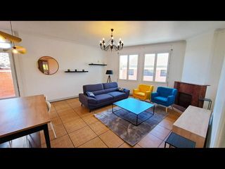 Flatsharing / 4-bedroom flat · 110 m², Beaumont-de-Lomagne, Rue de la République