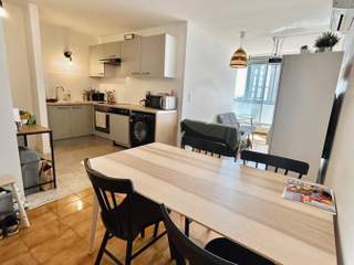 Room share / 6 rooms apartment · 92 m², Villeurbanne, Rue Bernard Lecache
