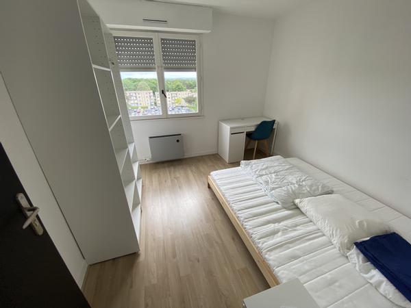 Colocation / Appartement 5 pièces de 80 m², Rennes, Square des Grisons / Photo 2