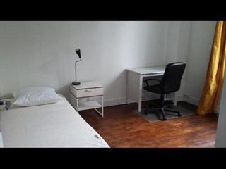 Flatsharing / Flat, Antony