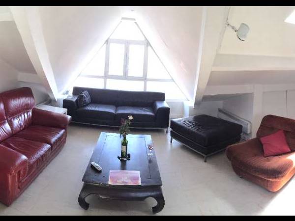 Colocation / Appartement 5 pièces de 233 m², Saint-Denis, Rue Martin Deleuze / Photo 2