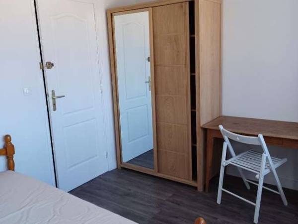 Colocation / Appartement 5 pièces de 233 m², Saint-Denis, Rue Martin Deleuze / Photo 3
