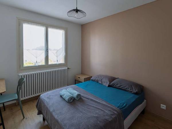Colocation / Maison 3 pièces de 90 m², La Rochelle, Rue des Glaieuls / Photo 2