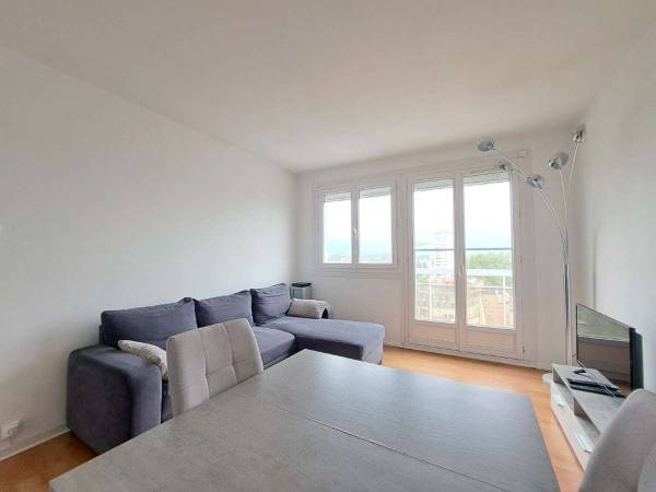 Colocation / Appartement 3 pièces de 54 m², Mérignac, Allée Frédéric Joliot-Curie / Photo 2