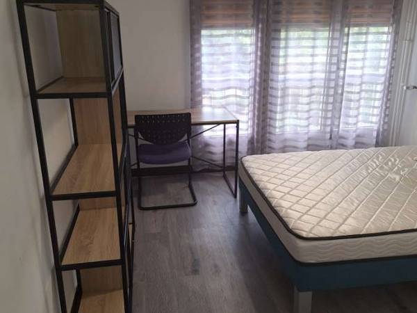 Colocation / Appartement 5 pièces de 100 m², Cergy, Chemin Dupuis Brun / Photo 2