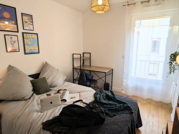 Colocation / Appartement 4 pièces de 79 m², Clichy, Rue Petit / Photo 2