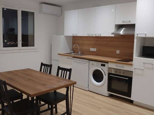 Coliving / Appartement 7 pièces de 83 m², Toulouse, Place Commerciale Jolimont / Photo 2