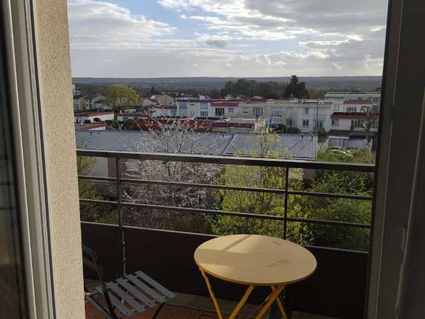 Colocation / Immeuble 3 pièces de 66 m², Cergy, Rue de la Pierre Miclare / Photo 2