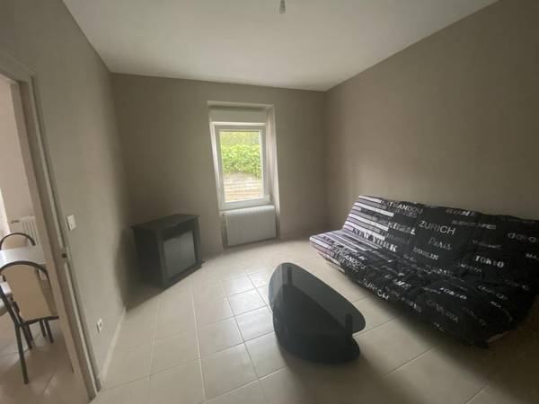Location / Appartement 2 pièces de 41 m², Le Creusot, Rue Malakoff / Photo 2