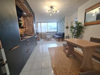 Room share, 5 rooms apartment, Marseille