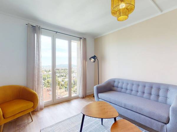 Colocation / Appartement 4 pièces de 65 m², Marseille, 90 Boulevard de Roux, l'Esplanade / Photo 2