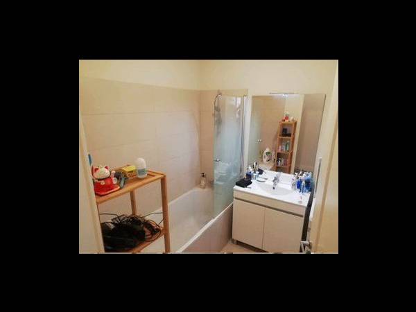 Colocation / Appartement 4 pièces de 86 m², Angoulême, Rue Prudent / Photo 6
