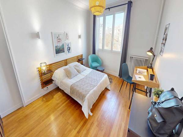 Colocation / Appartement 5 pièces de 100 m², Paris, Place de la Porte de Châtillon / Photo 2