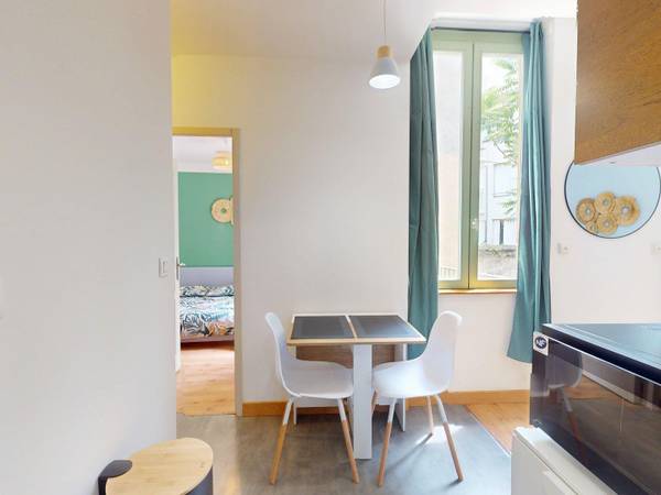 Location / Appartement 2 pièces de 30 m², Saint-Étienne, Rue Michel Servet / Photo 2