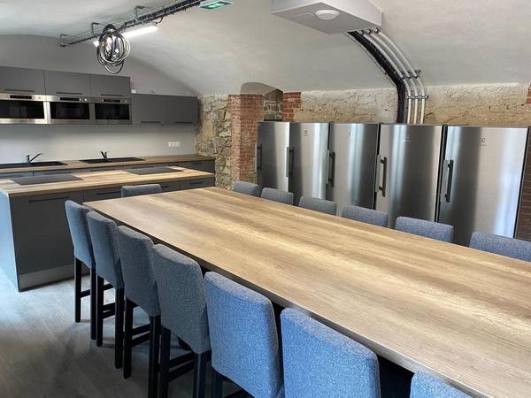 Colocation / Maison 15 pièces de 310 m², Oullins-Pierre-Bénite, Rue / Photo 6