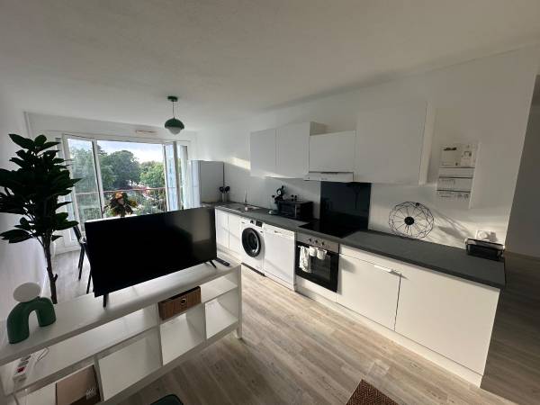Colocation / Appartement 5 pièces de 80 m², Rennes, Allée de Malmoe / Photo 1