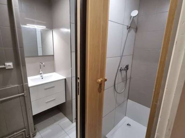 Colocation / Appartement 5 pièces de 92 m², Grenoble, Rue Saint François de Sales / Photo 2