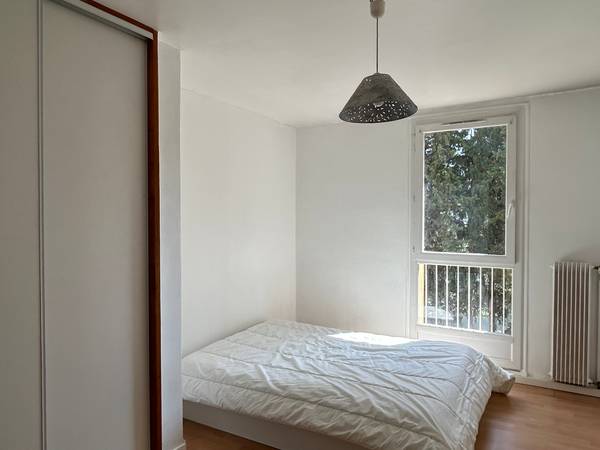 Colocation / Appartement 5 pièces de 90 m², Aix-en-Provence, Allée des Peupliers / Photo 2