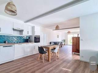 Colocation / Maison 10 pièces de 200 m², Angers, Rue Saumuroise