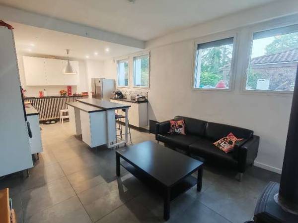 Colocation / Maison 7 pièces de 150 m², Saint-Priest, Rue Jean-Jacques Rousseau / Photo 5