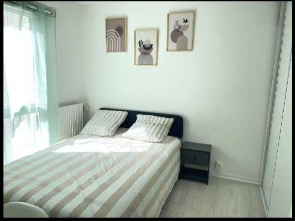 Colocation / Appartement 5 pièces de 77 m², Évry-Courcouronnes, Allée Pablo Neruda / Photo 8