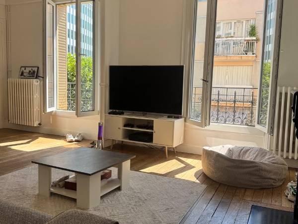 Colocation / Appartement 4 pièces de 90 m², Puteaux, Rue Arago / Photo 2