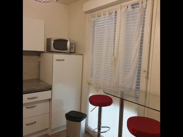 Colocation / Appartement 5 pièces de 86 m², Pessac, Avenue de Canéjan / Photo 2