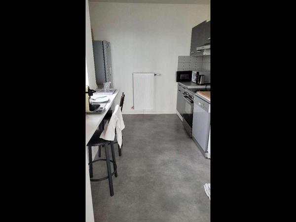 Colocation / Appartement 3 pièces de 70 m², Paris, Boulevard du Général d'Armée Jean Simon / Photo 2