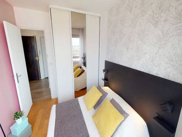 Colocation / Appartement 5 pièces de 120 m², Nanterre, Rue Salvador Allende / Photo 2