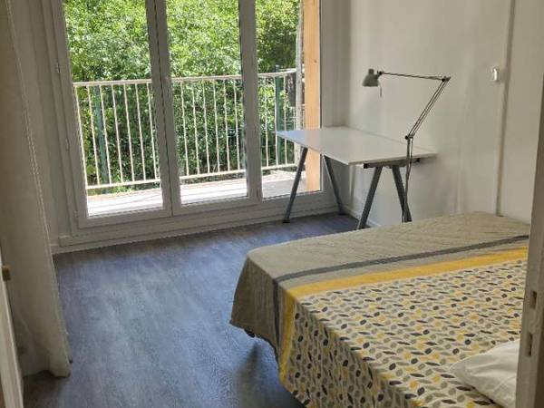 Colocation / Appartement 4 pièces de 70 m², Aix-en-Provence, Allée Georges Peretti / Photo 2