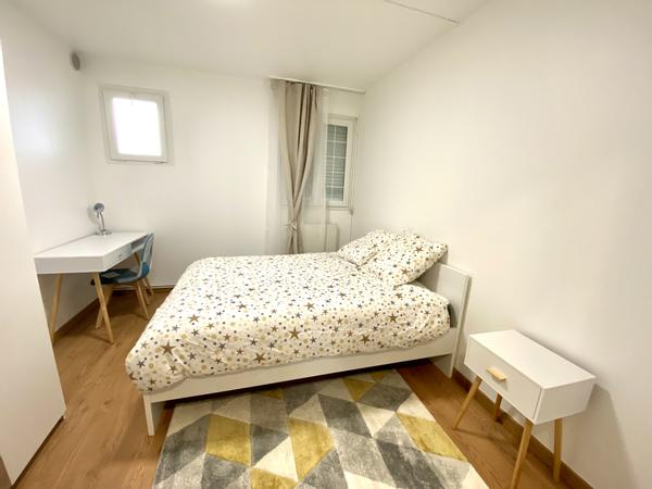 Colocation / Appartement 6 pièces de 95 m², Rosny-sous-Bois, Rue Clément Ader / Photo 9
