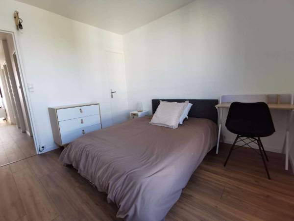 Colocation / Appartement 5 pièces de 92 m², Amiens, Rue des Francs Juges / Photo 2