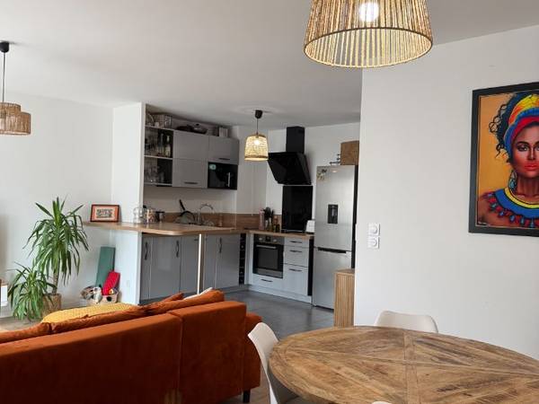Sous-location / Appartement 3 pièces de 65 m², Bordeaux, Rue Delbos / Photo 2