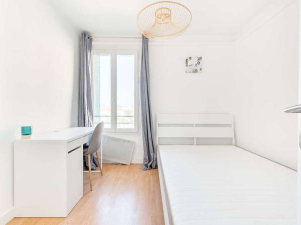 Colocation / Appartement 5 pièces de 80 m², Marseille, Rue Cavaignac / Photo 2