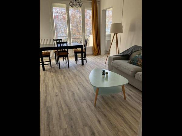 Colocation / Appartement 5 pièces de 76 m², Bordeaux, Rue El-Alamein / Photo 2