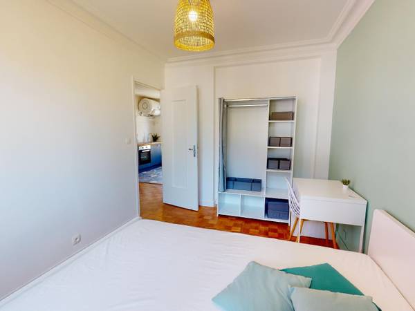 Colocation / Appartement 4 pièces de 64 m², Vénissieux, Avenue Jules Guesde / Photo 2