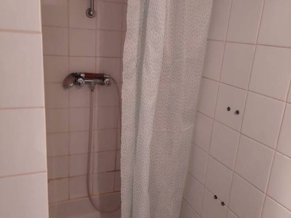 Colocation / Appartement 4 pièces de 100 m², Caen, Rue de Bernières / Photo 10