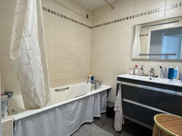 Colocation / Appartement 3 pièces de 75 m², Saint-Denis, Rue Édouard Vaillant (Saint-Denis) / Photo 9