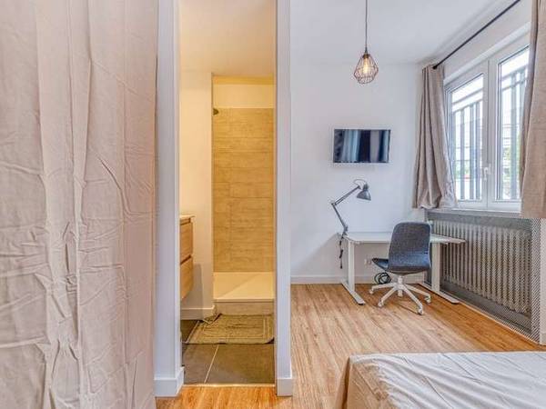 Colocation / Appartement 4 pièces de 71 m², Grenoble, Rue des Eaux Claires / Photo 2